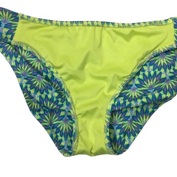 VICTORIA’S SECRET Bikini Tube Twist Top Ruched Bottoms Floral Multicolor Medium - Picture 11 of 16